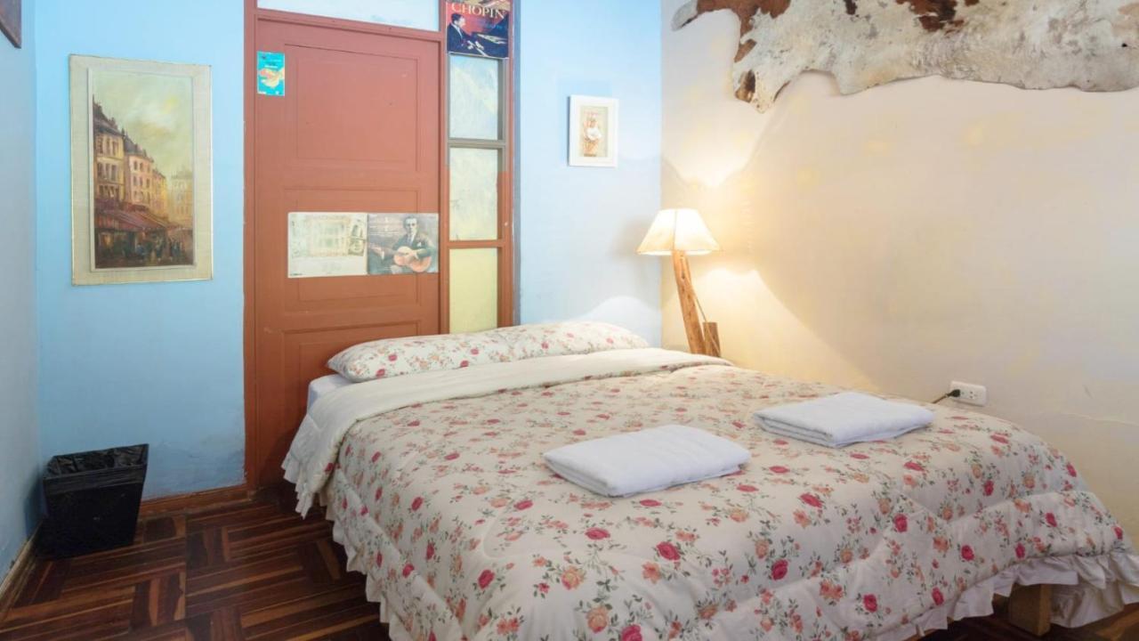 Standard Double Room with Shared Bathroom